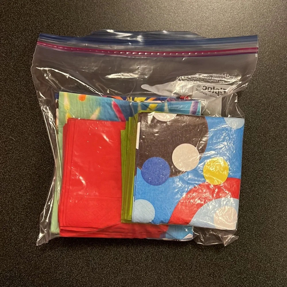 💝 10/$10 💝 83 Assorted Colorful Napkins